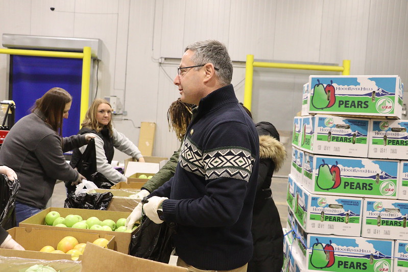 Vindman, Mackenzie Introduce Bipartisan Bill to Lower Grocery Costs & Expand Food Access in America’s Food Deserts 